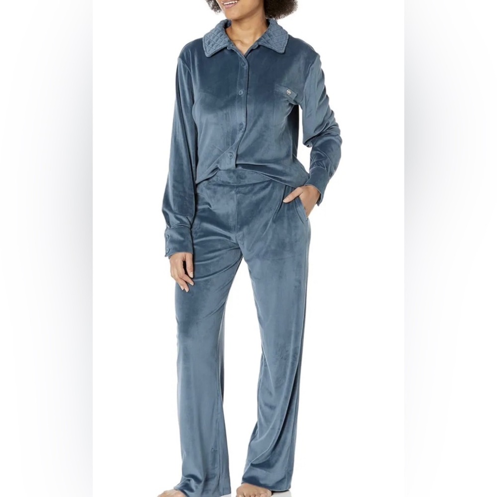 Emporio Armani Tracksuit New XL obsidian chenille velvet set .